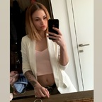 Blond_barbie21 (amy_ejmi) Leaked OnlyFans 

 profile picture