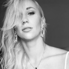 Ashley Rose 🌹 (@ashley.rosee) Leak OnlyFans 

 profile picture
