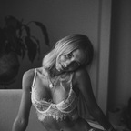 Em (@charleyxs) Leaks OnlyFans 

 profile picture