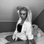 Onlyfans leaks heleriinza 

 profile picture