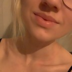 Karolina @its_karo Leaks OnlyFans 

 profile picture