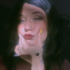 junieisout (junie bee) OnlyFans content 

 profile picture