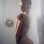 Lola (lovelylolaaaa) Leak OnlyFans 

 profile picture
