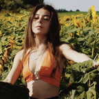 minibadbiddie (mya moon) OnlyFans Leaks 

 profile picture