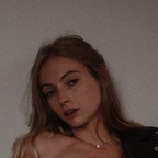 Petite Blonde artist (petiteblondeartist) Leak OnlyFans 

 profile picture