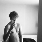 Onlyfans leaks pondkrit 

 profile picture