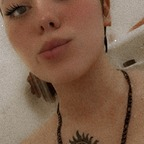 🍯🍑Queen Bee🍑🍯 (queenb3301) Leaked OnlyFans 

 profile picture